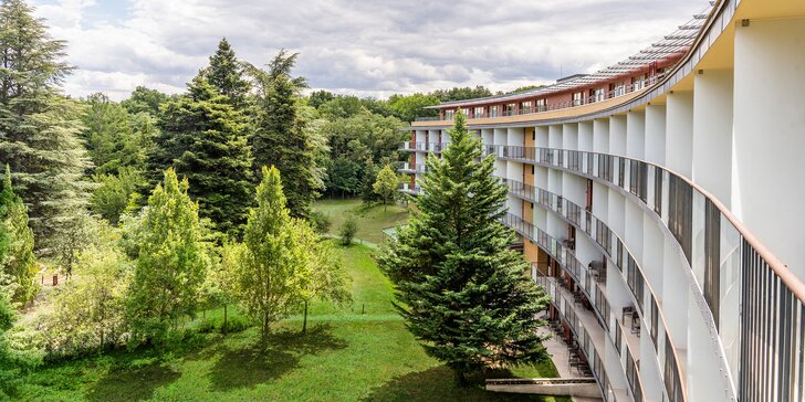 Krásný hotel v Šoproni: polopenze, wellness a poukaz na procedury, dítě do 5,9 let zdarma