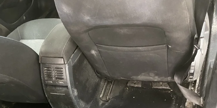 Ruční mytí vozu: důkladná očista exteriéru nebo interiéru, platí i pro SUV