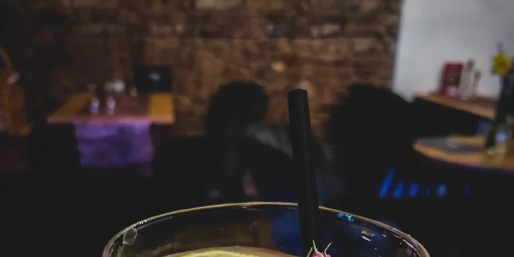 Sladké nebo slané palačinky a míchaný drink, teplý nápoj nebo víno pro 1 i 2 osoby