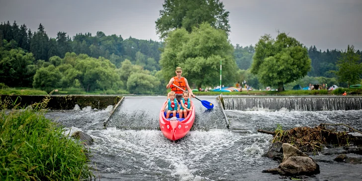 Pohoda na vodě: třídenní sjezd Berounky na kánoích nebo raftech
