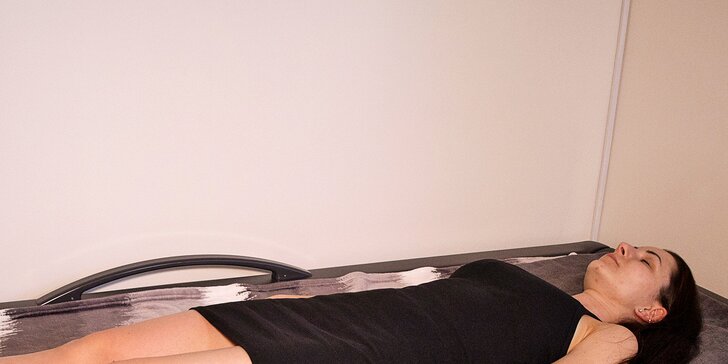 Příjemné poležení: masáž na vodním lůžku pro snížení svalového napětí a zlepšení psychické pohody