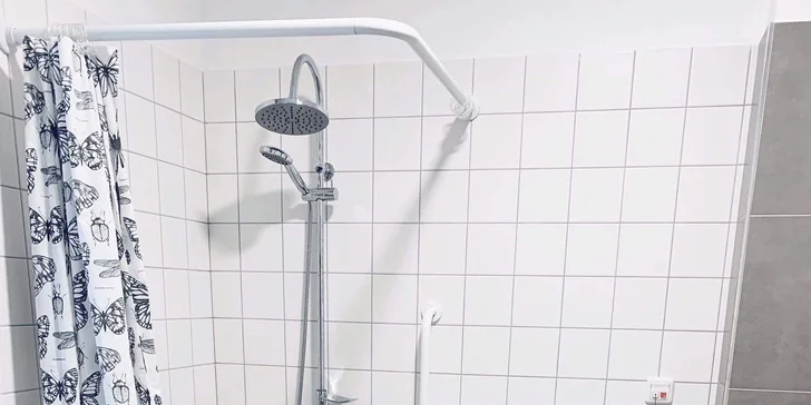 Podzim s přáteli či rodinou u přehrady Seč: pobyt ve srubu až pro 5 osob, víkend i dva týdny