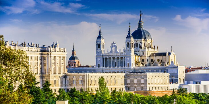 Za adventem do Madridu: 3 noci, letenka, průvodce i výlet do středověkého města Segovia