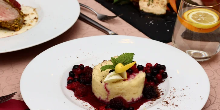 Dokonalá romantika: 3chodové menu a neomezený vstup do wellness pro dva