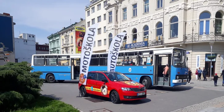 Kondiční jízdy na motorce vč. zapůjčení výbavy: jedna či čtyři 45min. projížďky