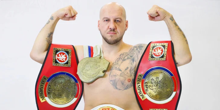Soukromý trénink thajského boxu a kickboxu s Michalem Reissingerem: lekce od mistra ČR pro 1 i 2 bojovníky