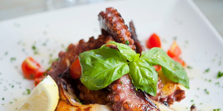 Pětichodové degustační menu pro dva: chobotnice, sušená kachní prsa i steak z pravé svíčkové