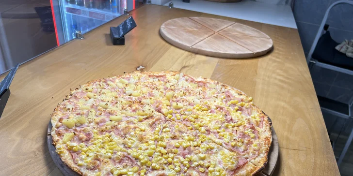 Jedna nebo dvě pizzy dle výběru vč. krabice: různé druhy, 45 cm