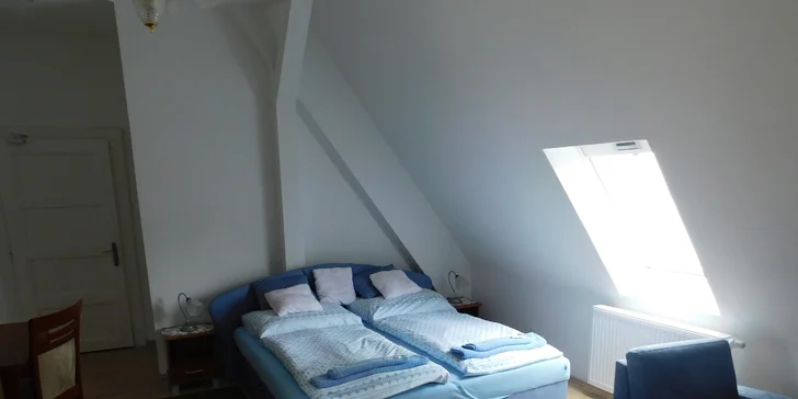 Pobyt v prvorepublikové vile v Hostinném se snídaní nebo polopenzí a saunou