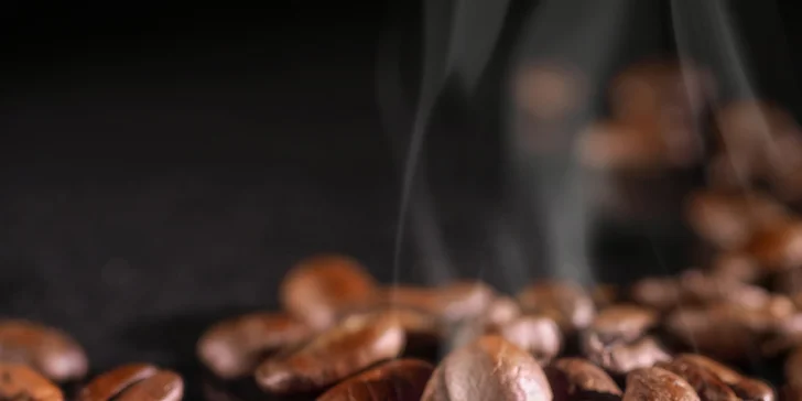 Exkurze v pražírně s neomezenou konzumací kávových nápojů, cupping i ochutnávkový balíček kávy