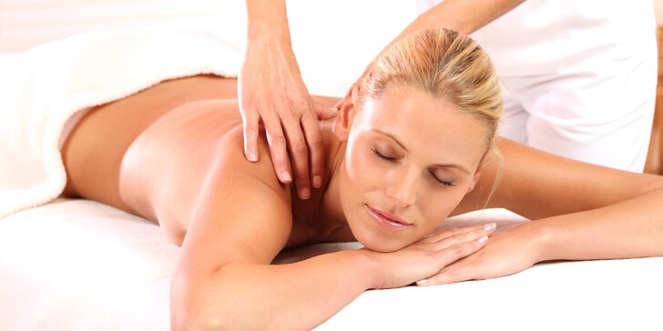 Relax od hlavy až k patě: 30–60min. masáž dle výběru i infrasauna pro dva