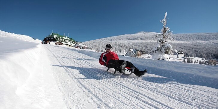 Zážitková jízda rolbou pro malé i velké: úprava dětského ski parku i sjezd sáňkařské dráhy