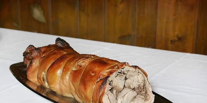 Poukaz na nákup pečeného selátka se slevou 40 %