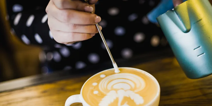 Kurz techniky Latte art pro milovníky kávy a začínající baristy
