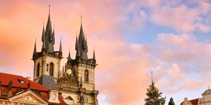 Pobyt v samém srdci Prahy: moderně vybavené pokoje v historické budově a snídaně