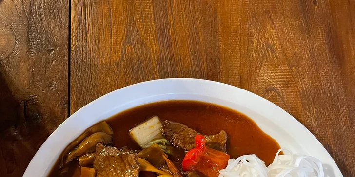 Otevřený voucher do Grill Restaurantu Pod Lesem: 300–1000 Kč na cokoli z menu