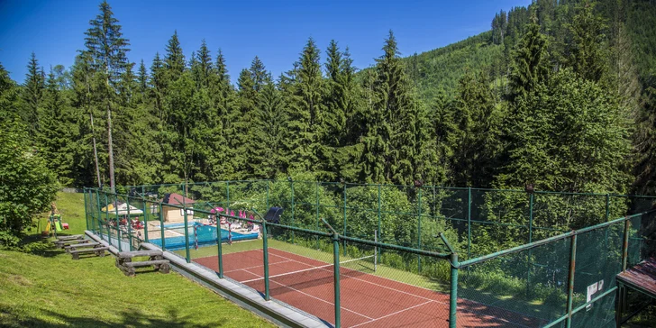 Beskydy plné zážitků: pivní či vinná lázeň, neomezený wellness a k tomu skvělé jídlo