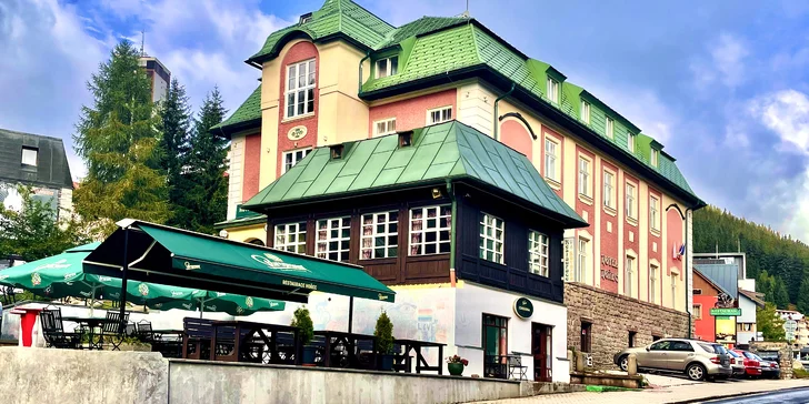 Pobyt přímo v Peci pod Sněžkou: jídlo, privátní wellness i neomezená konzumace prosecca