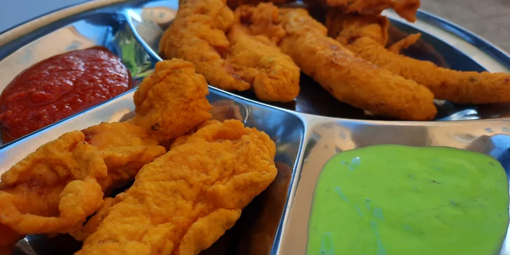Ochutnejte Indii: chicken pakora nebo thali a koblížky pro dvě osoby