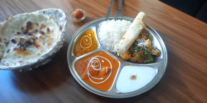 Ochutnejte Indii: chicken pakora nebo thali a koblížky pro dvě osoby