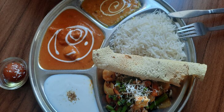 Ochutnejte Indii: chicken pakora nebo thali a koblížky pro dvě osoby