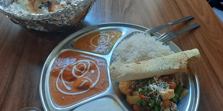 Ochutnejte Indii: chicken pakora nebo thali a koblížky pro dvě osoby
