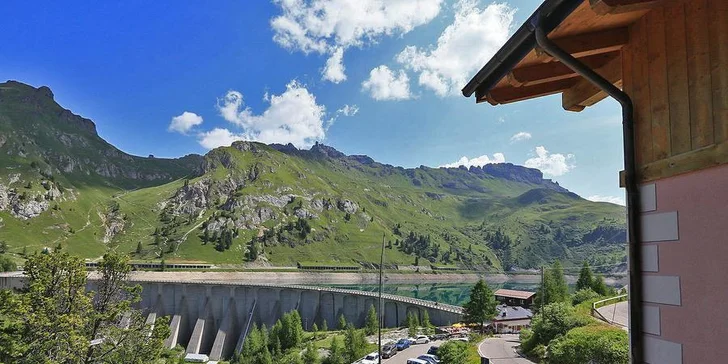 Zimní dovolená v Dolomitech: ubytování 2 km od skiareálu Arabba/Marmolada, polopenze