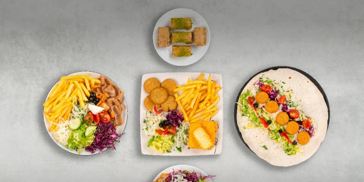 Kebab nebo falafel v chlebu, tortille či boxu s přílohou a tradiční nápoj Ayran