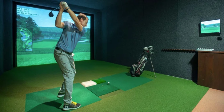 2 hodiny na golfovém simulátoru až pro 4 osoby