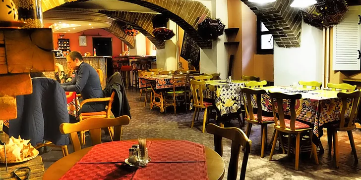 Ochutnejte Indii: chicken pakora nebo thali a koblížky pro dvě osoby