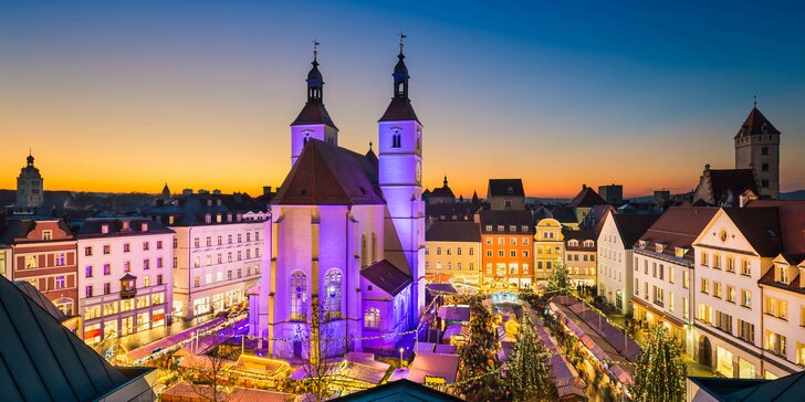Punč, bavorské pochoutky a podmanivá vánoční atmosféra: Norimberk a Řezno