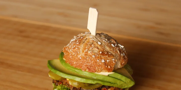 Otevřený voucher do bistra v areálu Svitu: snídaně, burgery, saláty i domácí limonády