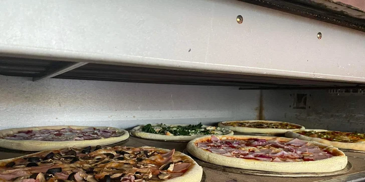 Pizza na odnos s sebou o průměru až 40 cm: výběr z 12 druhů