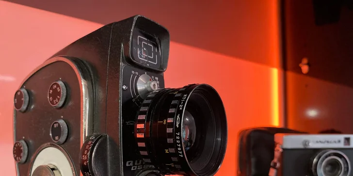 Káva a dort podle výběru i prosecco ve Filmovém uzlu pro 1 nebo 2 osoby