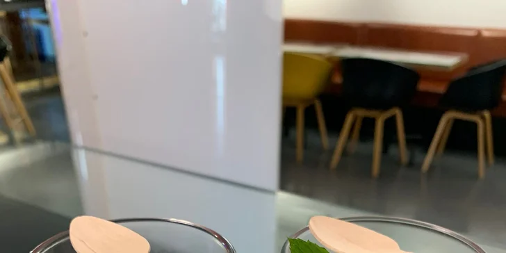 Káva a dort podle výběru i prosecco ve Filmovém uzlu pro 1 nebo 2 osoby