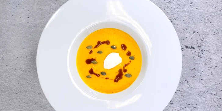Romantické 6chodové menu u plumlovské přehrady: líčka, burger, dýňový krém i daňčí paštika