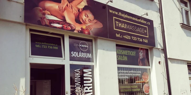 Relaxace z rukou Filipínek: aroma nebo Bali masáž celého těla v délce 60 minut