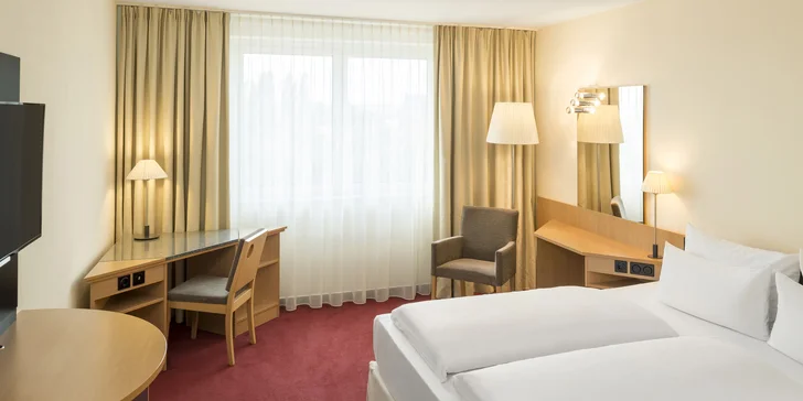 4* pobyt v Drážďanech: snídaně a okružní jízda městem, dítě do 11,9 let zdarma