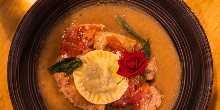4chodové degustační menu: jelení hřbet či telecí saltimbocca, na výběr i láhev prosecca