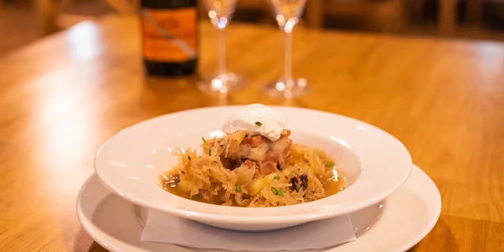 4chodové degustační menu: jelení hřbet či telecí saltimbocca, na výběr i láhev prosecca