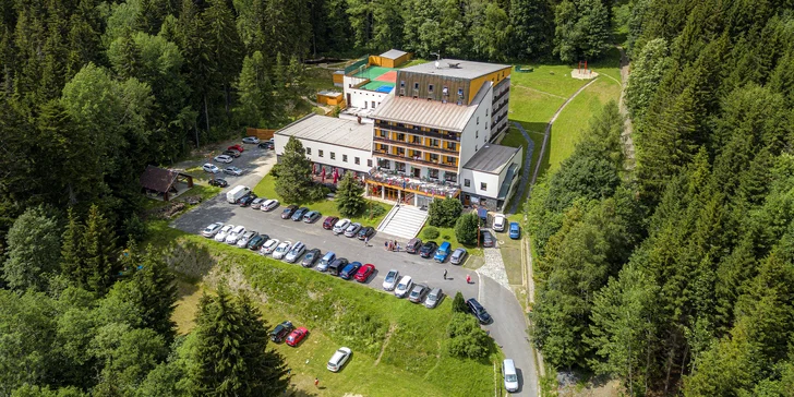 Nabitý pobytový balíček v Jeseníkách: wellness, polopenze, sport a zábava