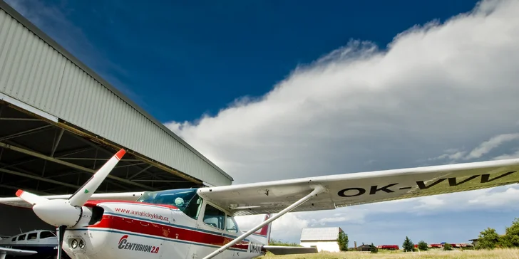 Užijte si let na 20 nebo 30 min.: Cessna 152 se zkouškou pilotování nebo Cessna 172 až pro 3 osoby