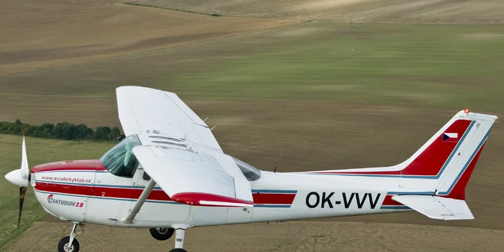 Užijte si let na 20 nebo 30 min.: Cessna 152 se zkouškou pilotování nebo Cessna 172 až pro 3 osoby