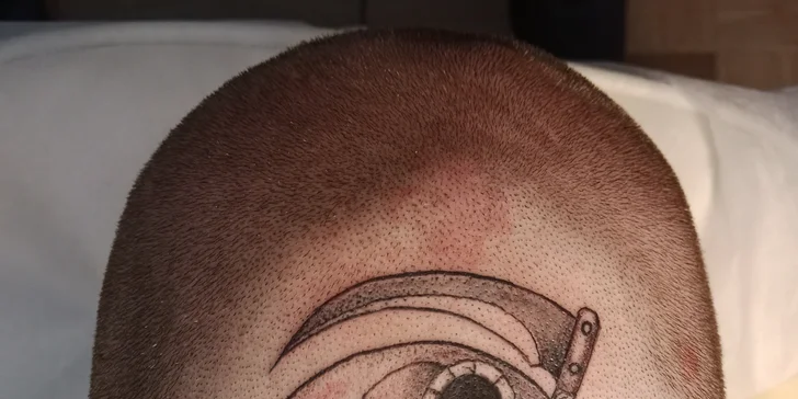 Nové tetování v salonu Leo_tattoo_piercing: velikost 5 × 5 až 20 × 20 cm