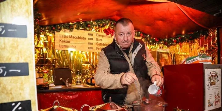 Adventní plavba na vánoční trhy do Pirny a na rozsvícené zámecké zahrady Pillnitz a autobusem zpět