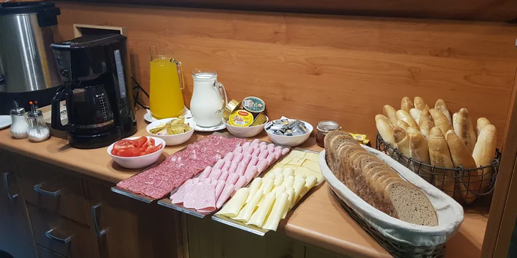 Aktivní dovolená v Adršpachu: polopenze i relax v koupacím sudu