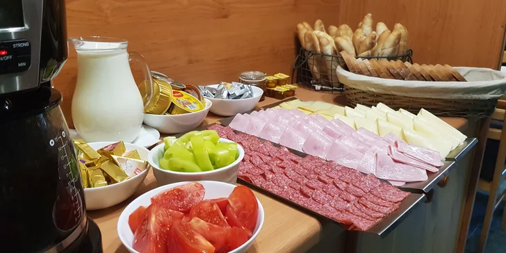 Aktivní dovolená v Adršpachu: polopenze i relax v koupacím sudu