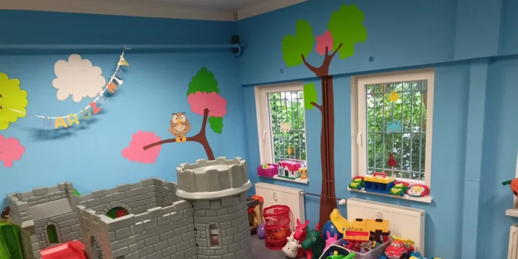Dětská hernička Karkulka pro děti do 7 let: hry a hračky, skluzavka, odrážedla, kuchyňka i trampolína