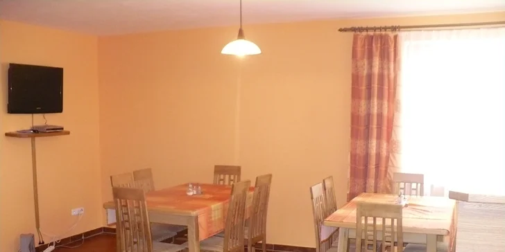 Pronájem celé chaty se saunou a vířivkou až pro 8 osob: pobyt v Kvildě, srdci Šumavy