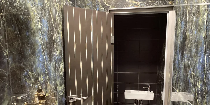 120 minut v privátním wellness pro dva: infrasauna, vířivka i lahev sektu